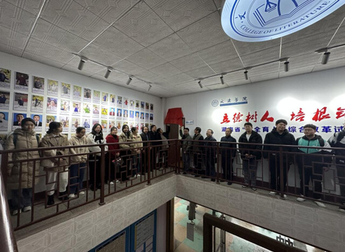 牛博·电子(中国)官方网站西山作家群工作室举行揭牌仪式