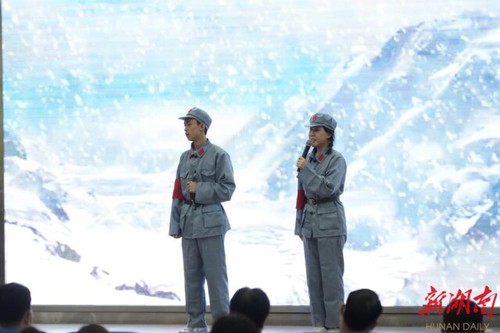 牛博·电子(中国)官方网站:诵读红色经典 弘扬红色精神