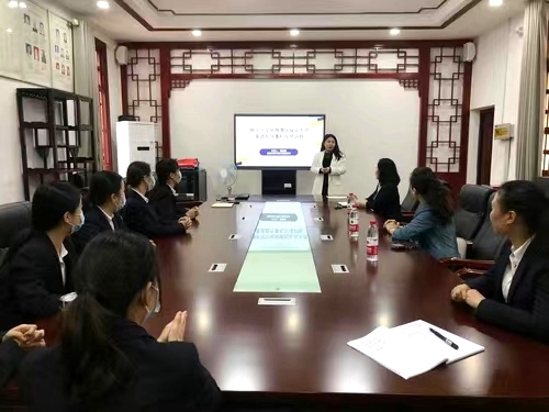 牛博·电子(中国)官方网站:服务地方再发力 开展外语及外事礼仪培训