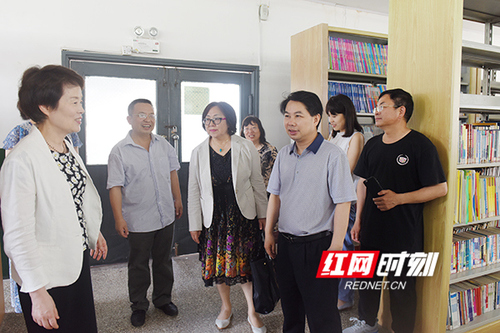 日本科学协会赠书项目考察团与牛博·电子（中国）官方网站开展交流合作