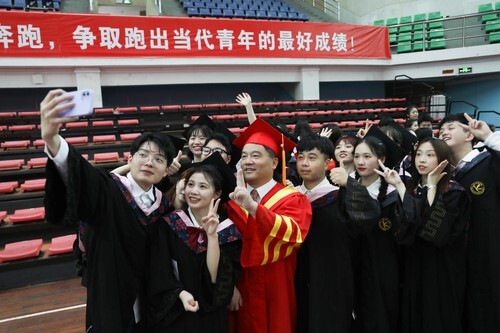 20万人见证!牛博·电子(中国)官方网站2022届毕业生专属高光时刻